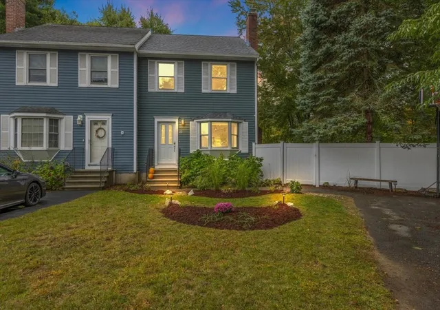 Listing Photo 2 - Condo for sale in building located at 22 Riverbank Cir, Haverhill, MA 01835 - Unit #22