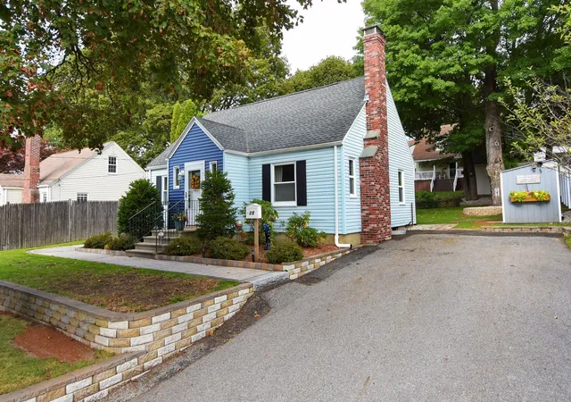 Photo 1 of Single family home for sale at 35 Calumet Ave, Worcester, MA 01606 | MLS# 73587129 | Listing updated on 2026-10-16
