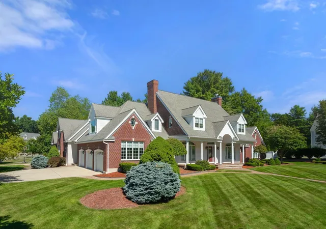Photo 3 of Multi family home for sale at 5 Elizabeth Way, Lynnfield, MA 01940 | MLS# 73585950 | Listing updated on 2026-10-26
