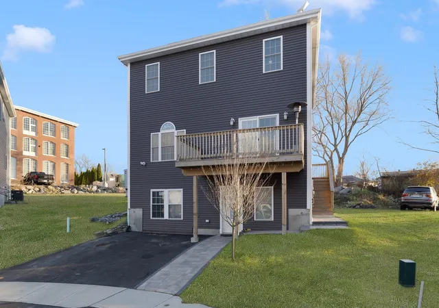 Single family home for sale at 5 Vista Way, Fall River, MA 02724 | MLS# 73589051