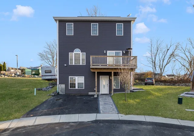 Photo 3 of Single family home for sale at 5 Vista Way, Fall River, MA 02724 | MLS# 73589051 | Listing updated on 2026-10-13