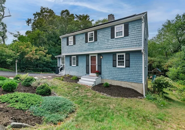 Photo 3 of Single family home for sale at 70 Century Rd, South Weymouth, MA 02190 | MLS# 73575622 | Listing updated on 2026-10-11