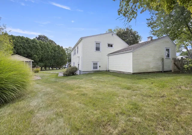 Photo 3 of Sale Pending at 8 Russell Rd, Whitman, MA 02382 | MLS# 73575509 | Listing updated on 2026-09-18
