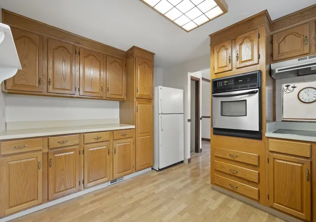 Photo 4 of Sale Pending at 8 Russell Rd, Whitman, MA 02382 | MLS# 73575509 | Listing updated on 2026-09-18
