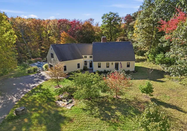 Photo 1 of Single family home for sale at 469 Glendale Rd, Hampden, MA 01036 | MLS# 73587681 | Listing updated on 2026-10-19