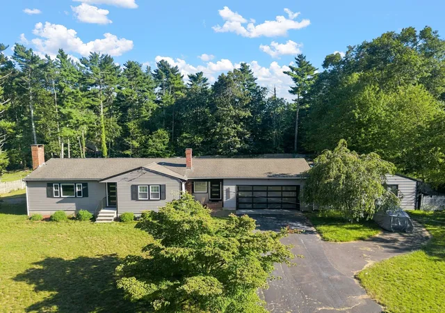 Photo 1 of Single family home for sale at 4 Starling Ave, Kingston, MA 02364 | MLS# 73572868 | Listing updated on 2026-09-12