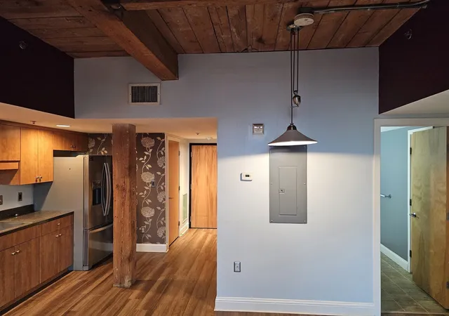 Listing Photo 4 - Condo for sale in building located at 147 Centre, Brockton, MA 02302 - Unit #208
