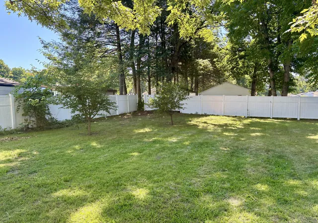 Photo 4 of Single family home for sale at 85 Talmadge Dr, Springfield, MA 01118 | MLS# 73574012 | Listing updated on 2026-09-17