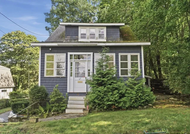 Photo 3 of Sale Pending at 62 Chase Ave, Lexington, MA 02421 | MLS# 73581945 | Listing updated on 2026-10-23