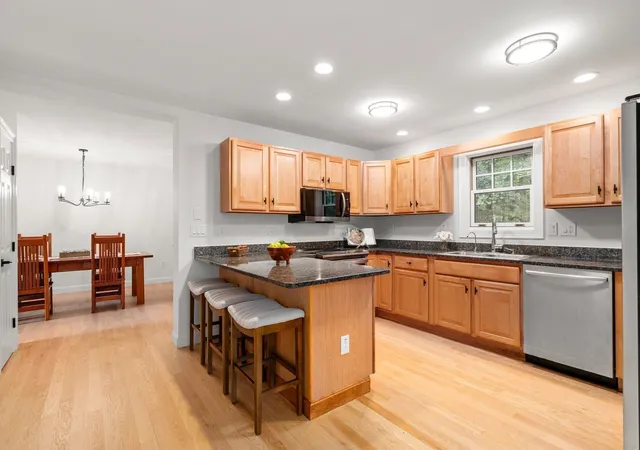Photo 4 of Condo for sale at 79 Beecher Pl #5, Newton Center, MA 02459 | MLS# 73574200 | Listing updated on 2026-09-26