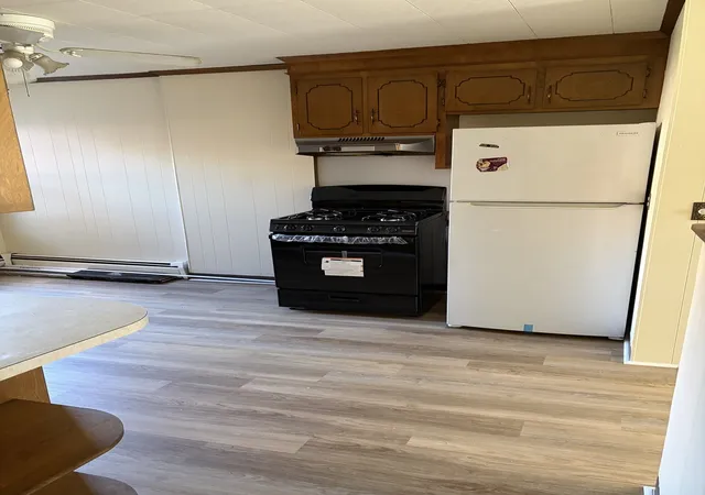 Listing Photo 4 - Condo for sale in building located at 4 Prospect Hts, Milford, MA 01757 - Unit #4