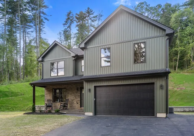 Photo 2 of Single family home for sale at 3052 Foster St, Palmer, MA 01069 | MLS# 73572115 | Listing updated on 2026-09-08
