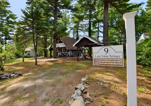 Photo 2 of Single family home for sale at 9 Lakeview Ter, Middleboro, MA 02346 | MLS# 73572436 | Listing updated on 2026-09-18