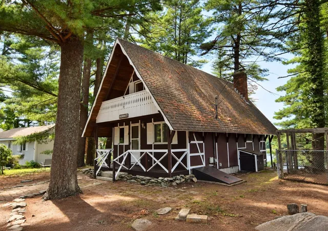 Photo 3 of Single family home for sale at 9 Lakeview Ter, Middleboro, MA 02346 | MLS# 73572436 | Listing updated on 2026-09-18