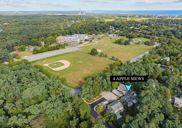 Listing Photo 5 - Condo for sale in building located at 4 Apple Mew, Sandwich, MA 02563 - Unit #4