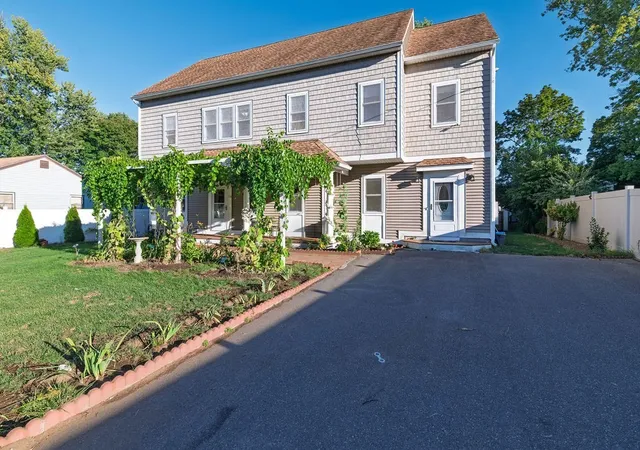 Photo 3 of Single family home for sale at 116 Common St, Braintree, MA 02184 | MLS# 73578220 | Listing updated on 2026-10-13