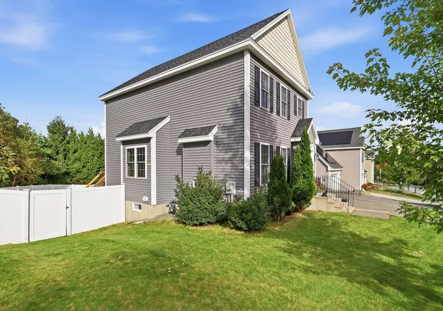 Photo 2 of Single family home for sale at 97 Sawtelle Rd, Leominster, MA 01453 | MLS# 73586490 | Listing updated on 2026-10-09