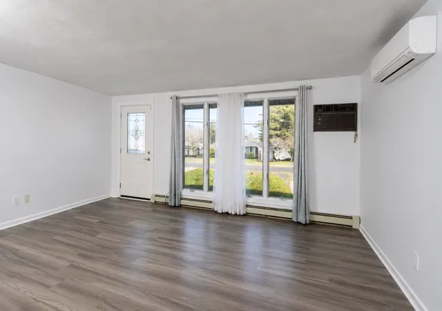 Photo 4 of Single family home for sale at 95 Rindone St, Holbrook, MA 02343 | MLS# 73570871 | Listing updated on 2026-09-05