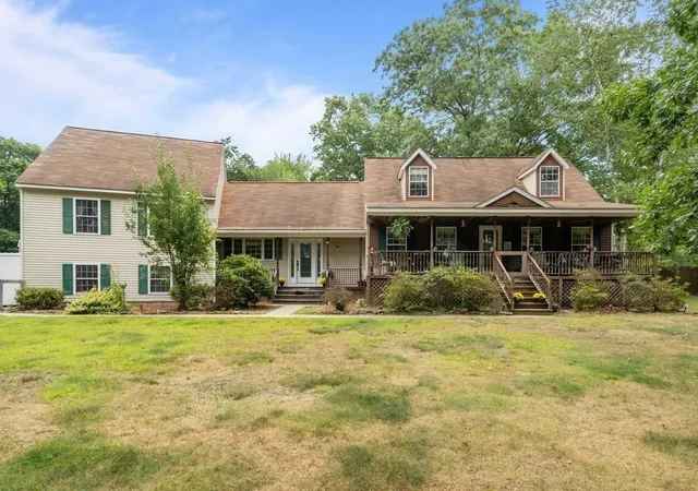 Photo 3 of Single family home for sale at 133 Killiney Woods, Millville, MA 01529 | MLS# 73580931 | Listing updated on 2026-09-26