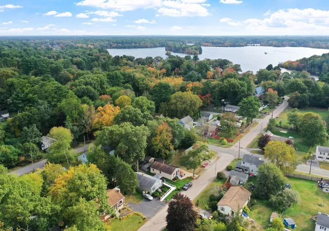 Photo 3 of Single family home for sale at 7 N Lakeview Rd, Norton, MA 02766 | MLS# 73587593 | Listing updated on 2026-10-26