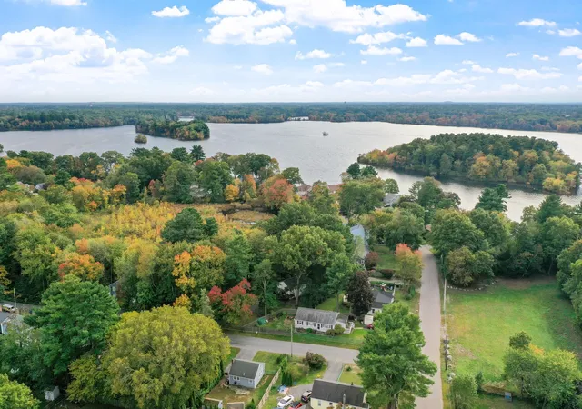 Photo 41 of Single family home for sale at 7 N Lakeview Rd, Norton, MA 02766 | MLS# 73587593 | Listing updated on 2026-10-26