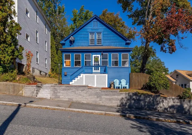 Single family home for sale at 47 Dartmouth St, Worcester, MA 01604 | MLS# 73588442