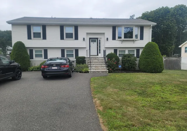 Photo 1 of Single family home for sale at 90 Lynn Fells Pkwy, Saugus, MA 01906 | MLS# 73573490 | Listing updated on 2026-09-13