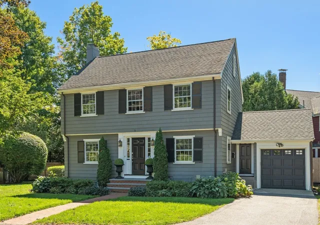 Photo 1 of Sale Pending at 4 Woodlawn Oval, Wellesley Hills, MA 02481 | MLS# 73579024 | Listing updated on 2026-09-28