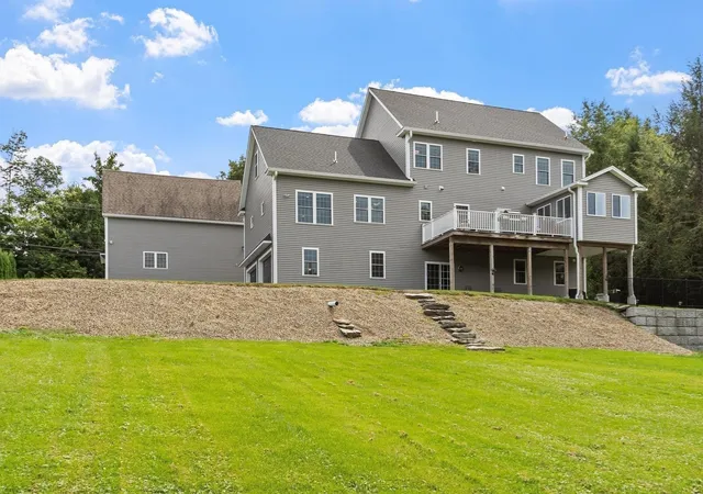 Photo 4 of Single family home for sale at 616 Prospect St, Leominster, MA 01453 | MLS# 73570786 | Listing updated on 2026-09-05