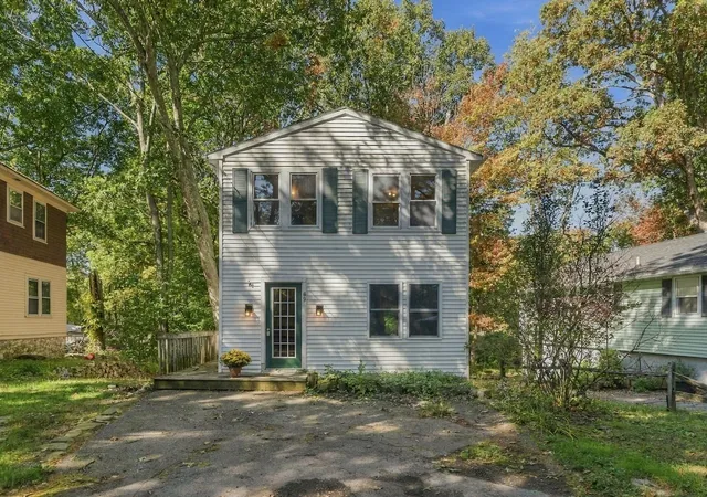 Photo 3 of Single family home for sale at 69 Lake Ave, Leicester, MA 01524 | MLS# 73587191 | Listing updated on 2026-10-10