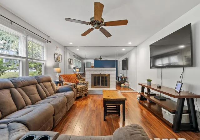 Photo 4 of Single family home for sale at 54 North St, Leominster, MA 01453 | MLS# 73572821 | Listing updated on 2026-09-12
