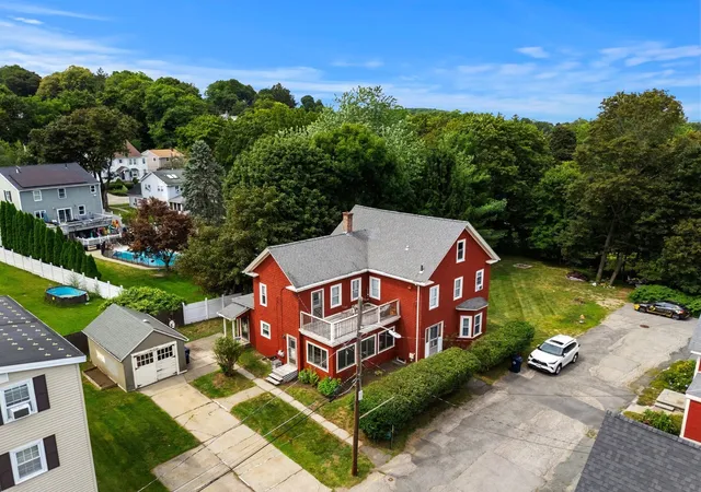 Photo 3 of House for sale at 32 Kirby St, Marlborough, MA 01752 | MLS# 73574539 | Listing updated on 2026-09-13