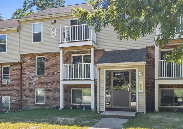 Listing Photo 3 - Condo for sale in building located at 8 Tideview Path, Plymouth, MA 02360 - Unit #12