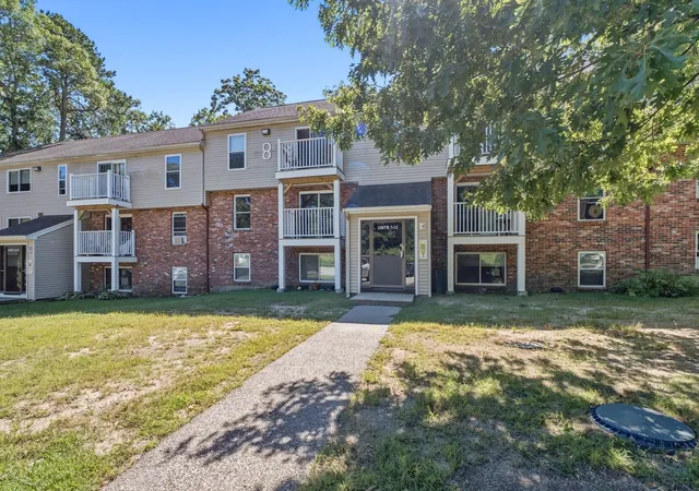 Listing Photo 4 - Condo for sale in building located at 8 Tideview Path, Plymouth, MA 02360 - Unit #12