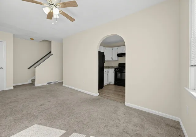 Listing Photo 5 - Condo for sale in building located at 8 Mahogany Run, Leominster, MA 01453 - Unit #8