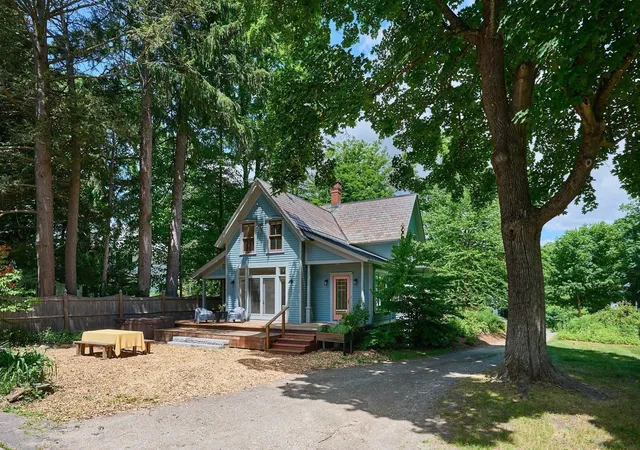 Photo 3 of Single family home for sale at 114 S Main St, Florence, MA 01062 | MLS# 73588370 | Listing updated on 2026-10-12
