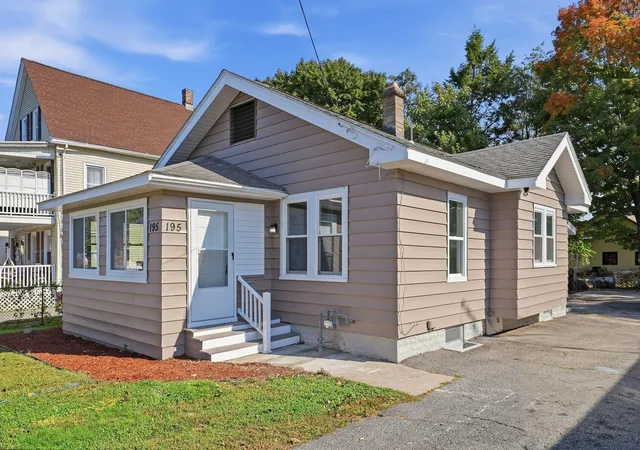 Photo 1 of Single family home for sale at 195 Jasper St, Springfield, MA 01109 | MLS# 73587142 | Listing updated on 2026-10-28