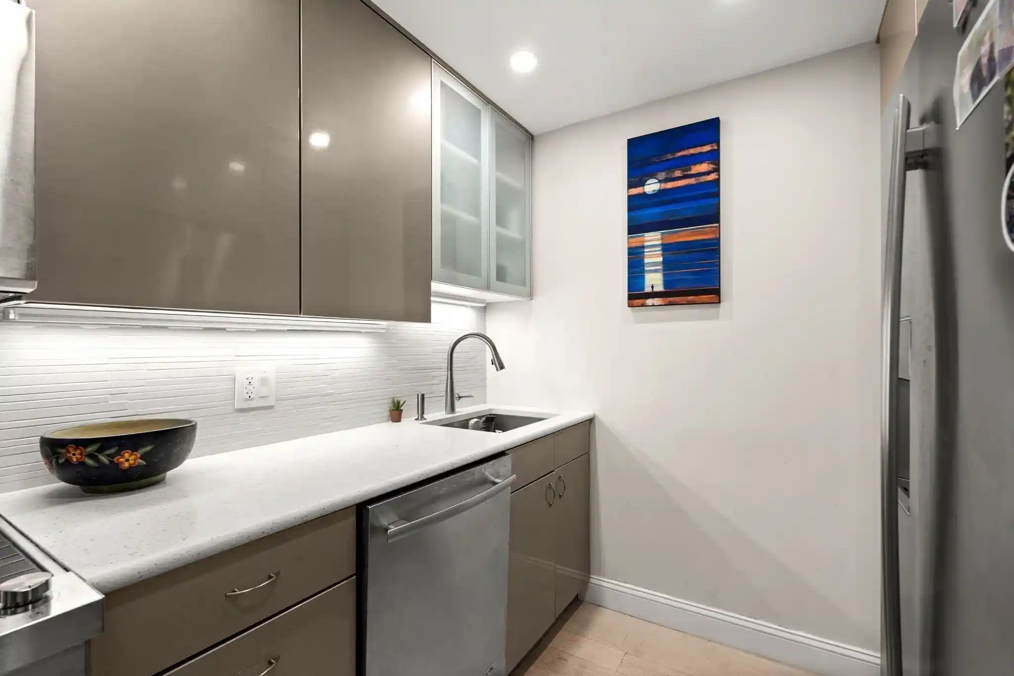 Listing Photo 2 - Condo for sale in Jamaicaway Twr & Townhouses located at 111 Perkins St, Boston, MA 02130 - Unit #91