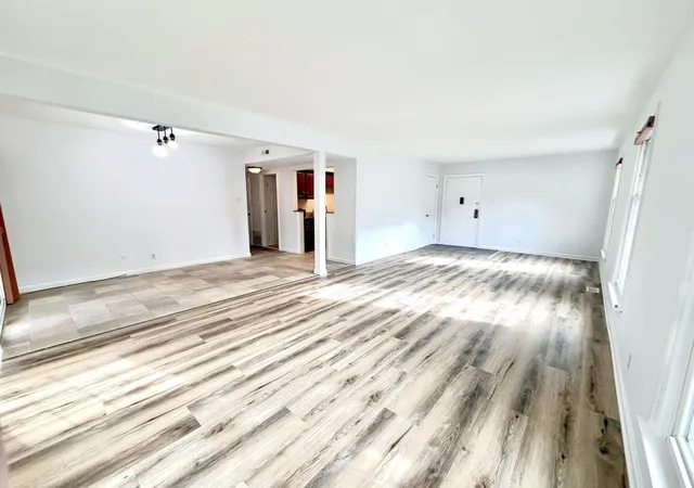 Listing Photo 1 - Condo for sale in building located at 38 Yorktown Dr, Springfield, MA 01108 - Unit #A
