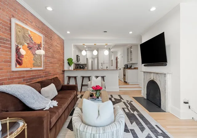 Listing Photo 5 - Condo for sale in building located at 76 Marlborough St, Boston, MA 02116 - Unit #G6