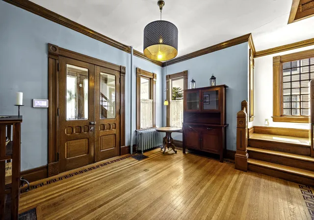 Photo 3 of Sale Pending at 95 Dartmouth St, Springfield, MA 01109 | MLS# 73574786 | Listing updated on 2026-10-02