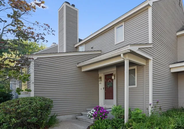 Condo for sale at 43 Brickett Hl Cir #43, Haverhill, MA 01830 | MLS# 73577809