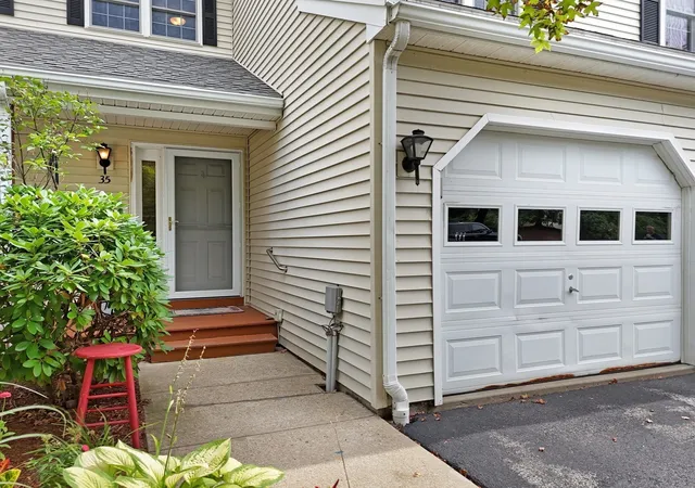 Photo 3 of Condo for sale at 35 Belgian Ln #35, Leominster, MA 01453 | MLS# 73577881 | Listing updated on 2026-10-05