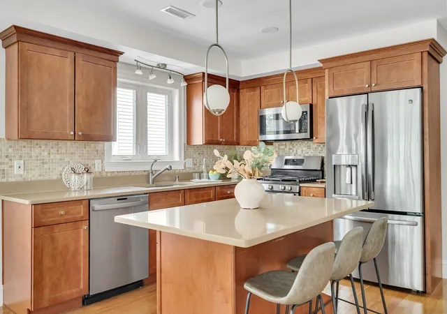 Listing Photo 5 - Condo for sale in building located at 845 Lagrange St, Boston, MA 02132 - Unit #3
