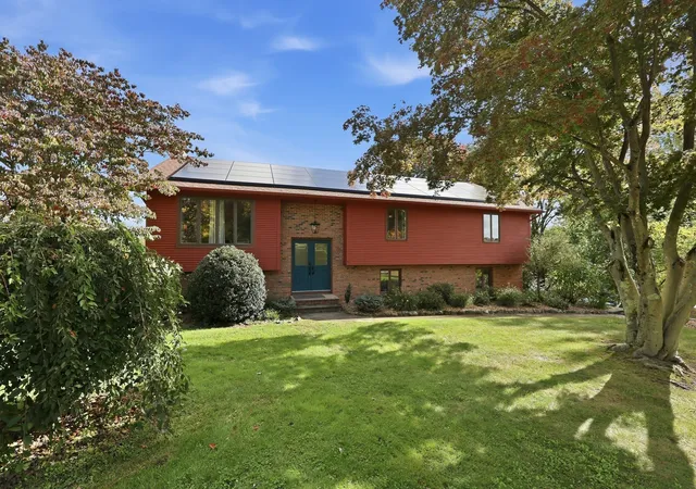 Photo 1 of Sale Pending at 36 Goldenview Dr, West Springfield, MA 01089 | MLS# 73585668 | Listing updated on 2026-10-21
