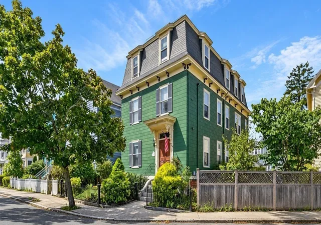 Listing Photo 4 - Condo for sale in building located at 41 Forrester St, Salem, MA 01970 - Unit #2