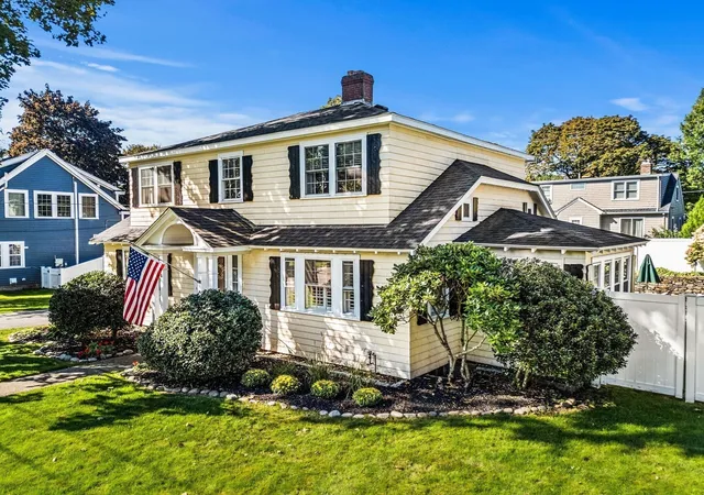 Photo 3 of Single family home for sale at 4 George, Andover, MA 01810 | MLS# 73572444 | Listing updated on 2026-09-23