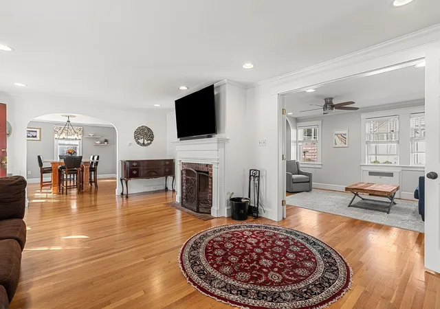 Photo 4 of Single family home for sale at 4 George, Andover, MA 01810 | MLS# 73572444 | Listing updated on 2026-09-23