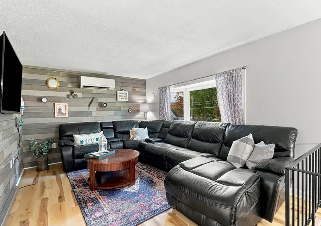 Sale Pending at 82 City Depot Rd, Charlton, MA 01507 | MLS# 73581534 | Listing updated on 2026-10-14