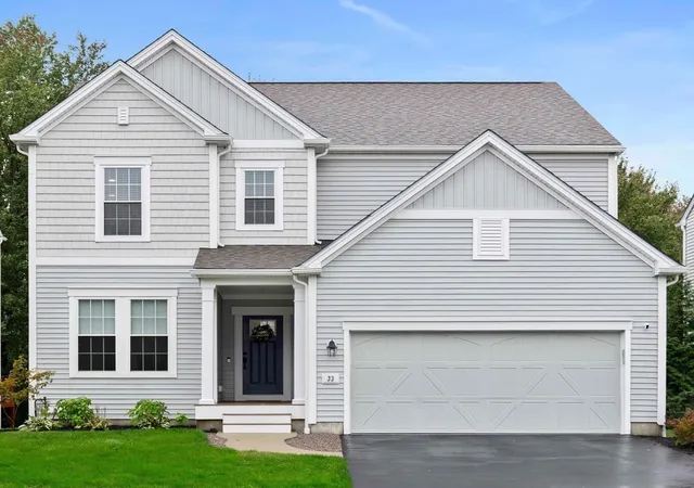 Photo 2 of Single family home for sale at 33 Skyhawk Cir, South Weymouth, MA 02190 | MLS# 73584789 | Listing updated on 2026-10-14